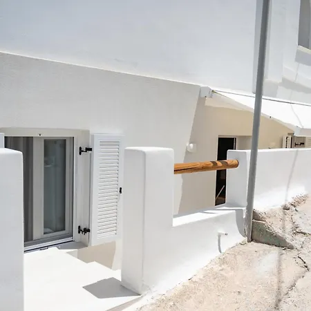 'nossia' & Cozy In Naxos Town *