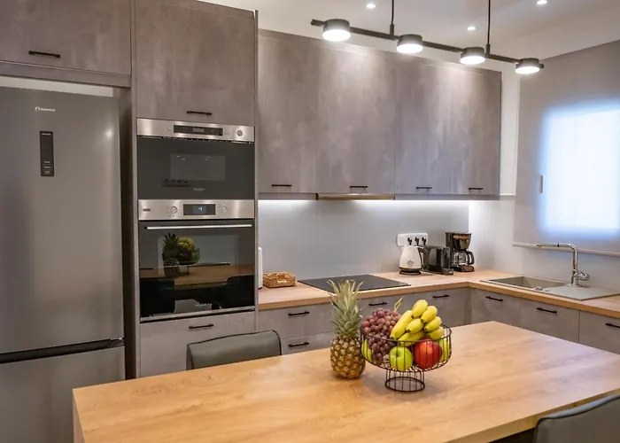 'nossia' & Cozy In Naxos Town *